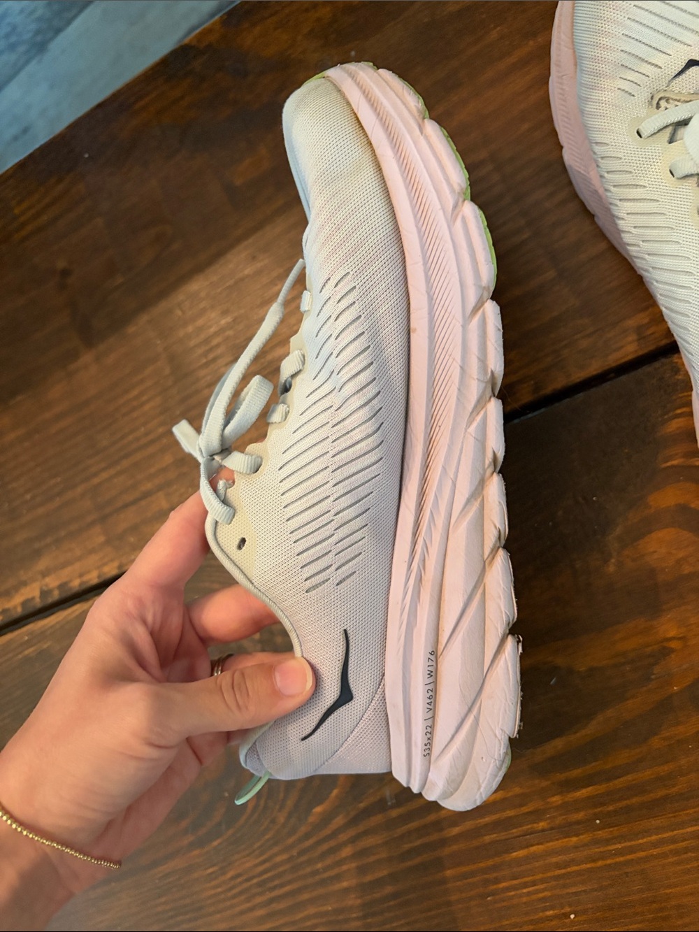 Hoka Rincon 3 Women's size 6 - Picture 8 of 9